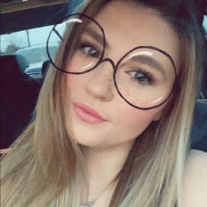Meet your Posher, Jess